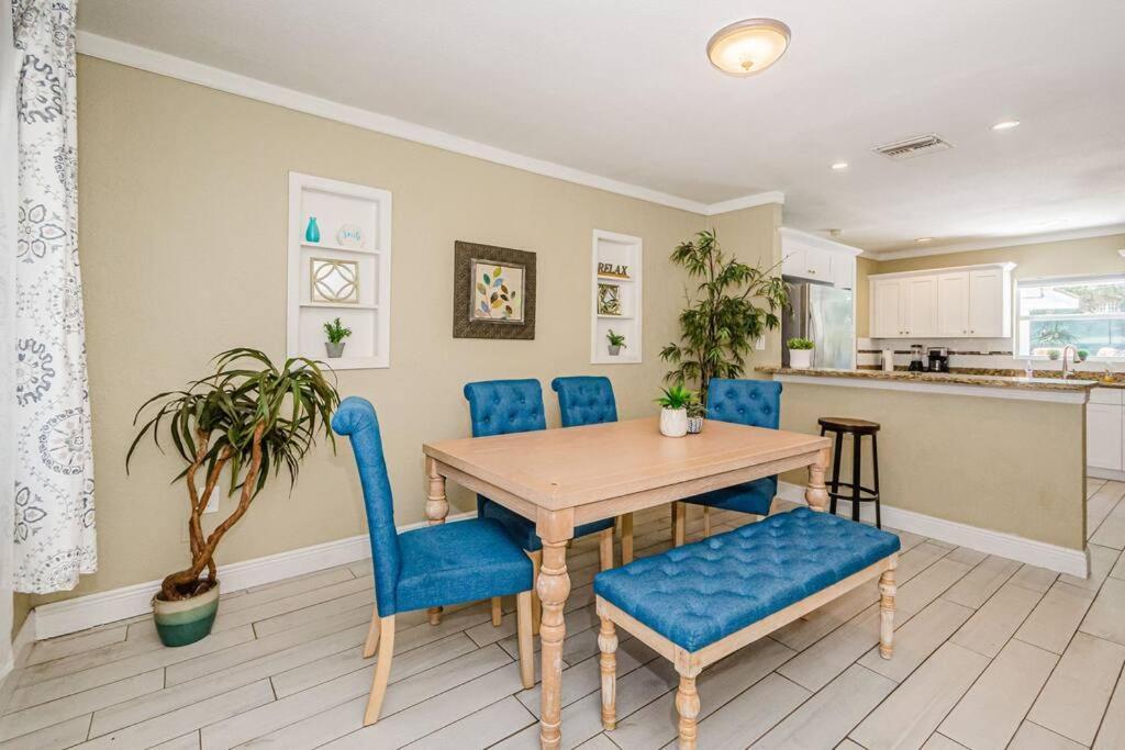 Вилла Beautiful Pool House In Old Seminole Heights! Тампа Экстерьер фото